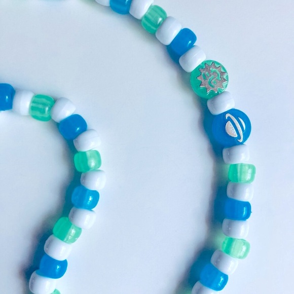 Rave Kandi Green Alien Perler Necklace - Picture 4 of 5